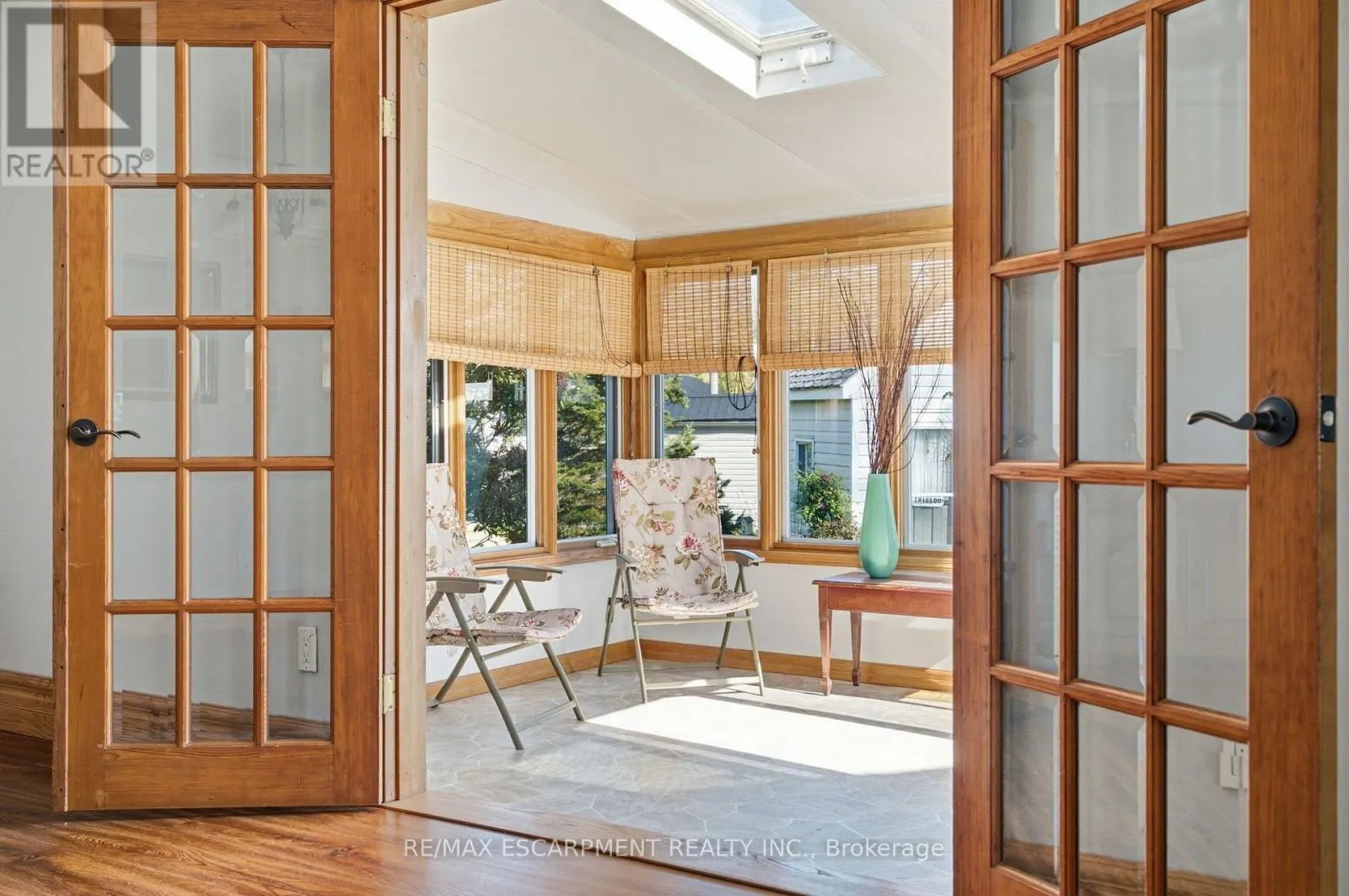 1022 LAKESHORE ROAD