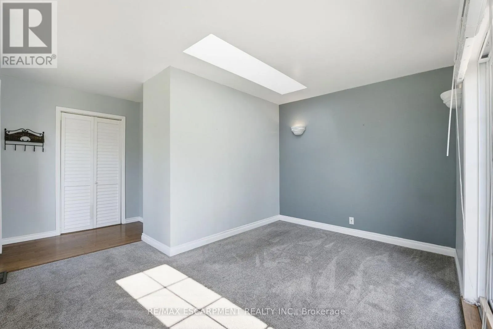 1022 LAKESHORE ROAD