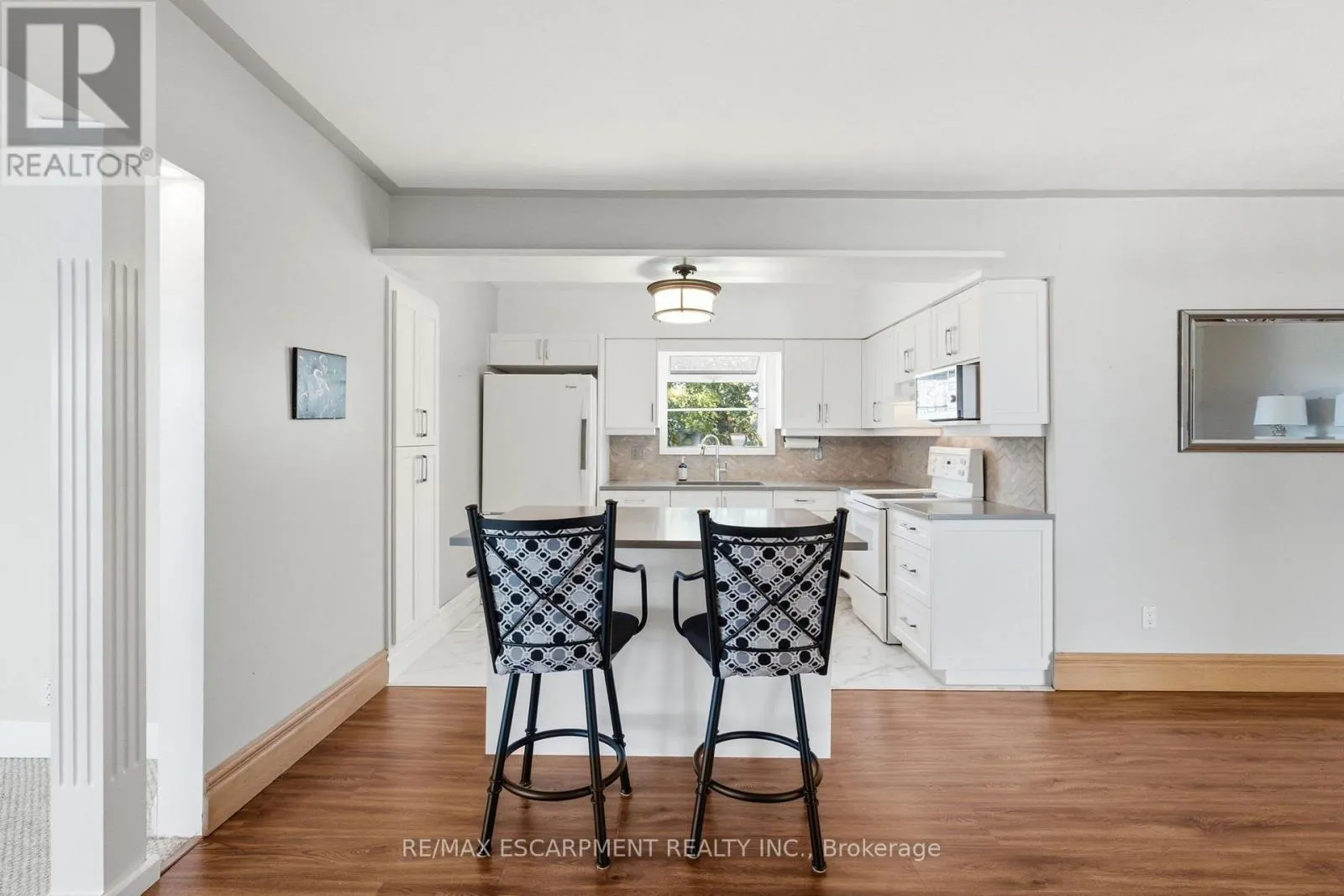 1022 LAKESHORE ROAD