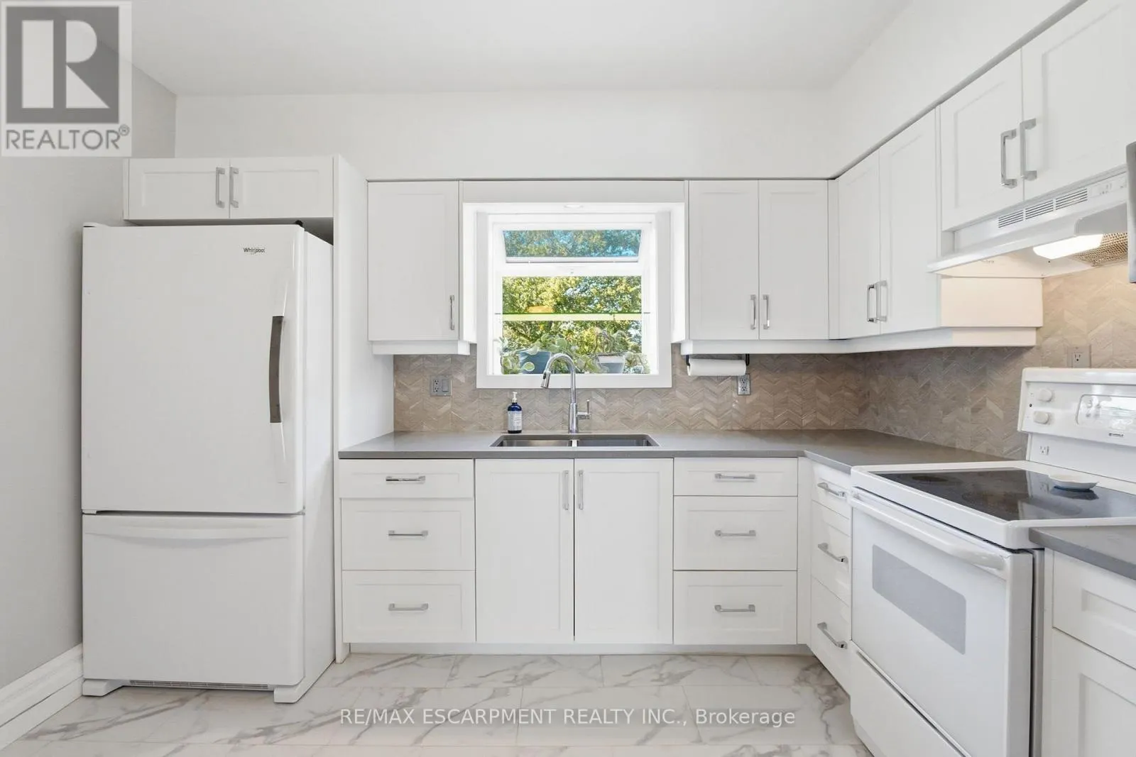1022 LAKESHORE ROAD