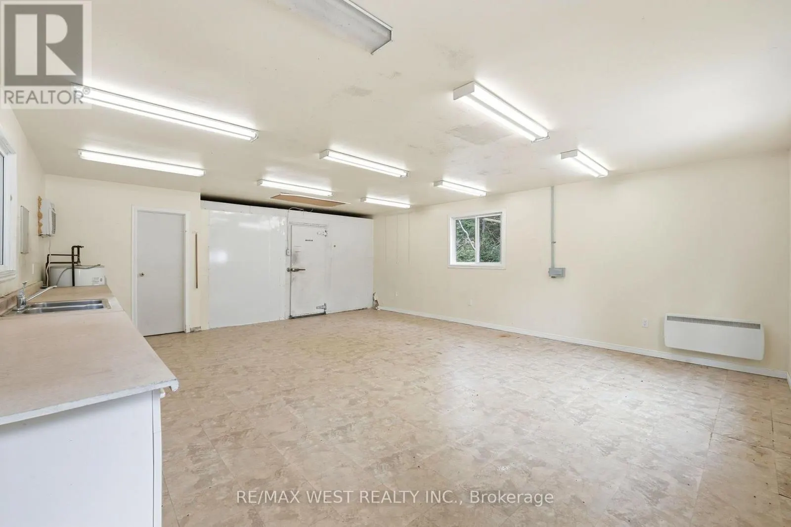 606095 RIVER ROAD
