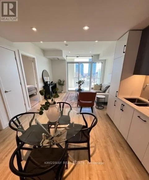 706 - 741 KING STREET W