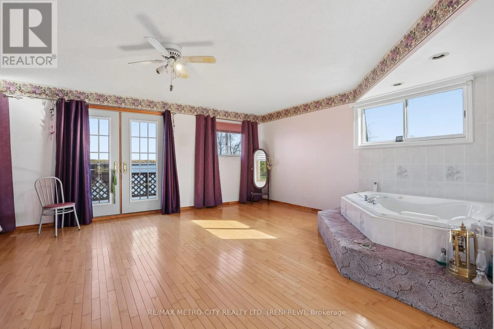 36 GRANDVIEW LANE