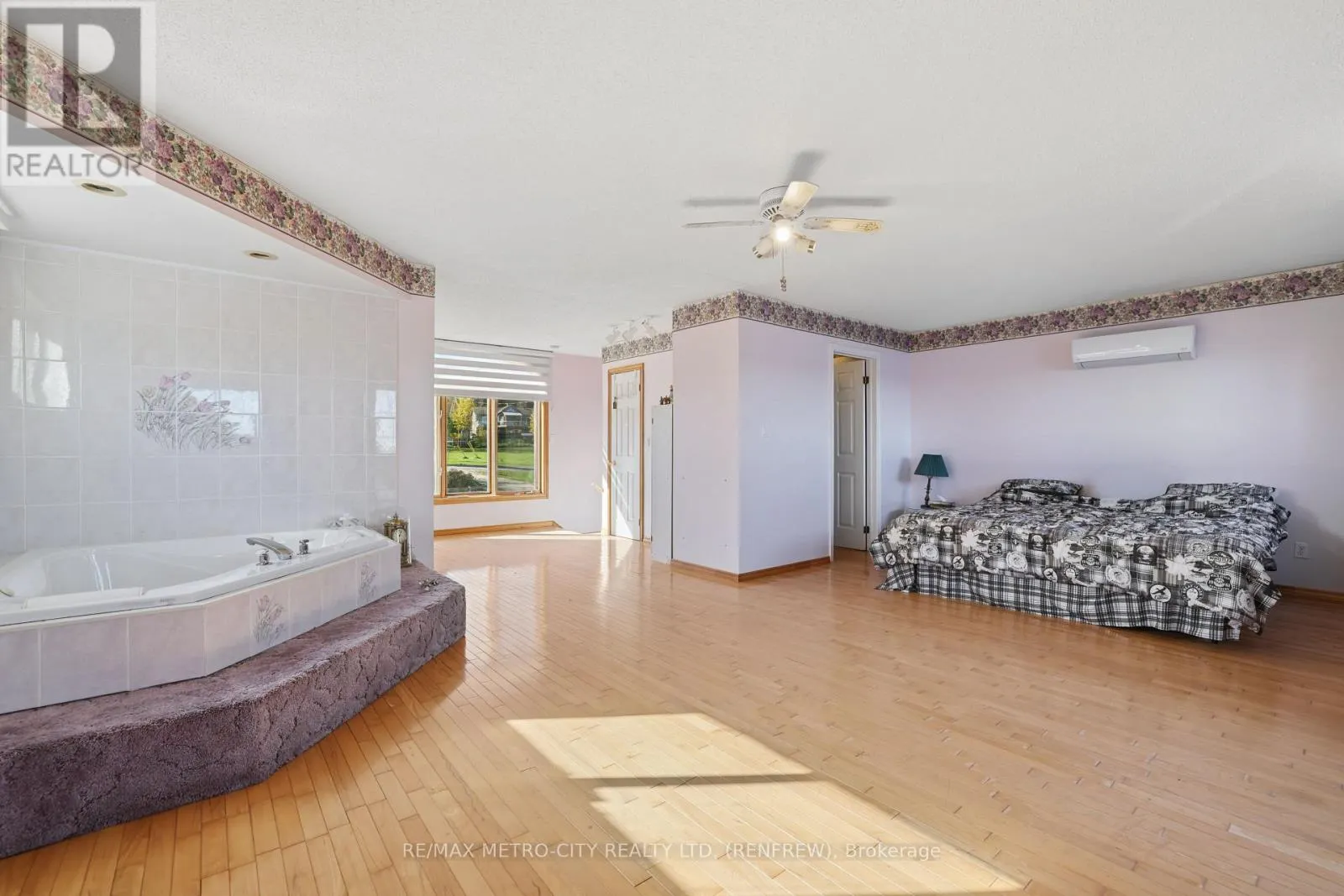 36 GRANDVIEW LANE