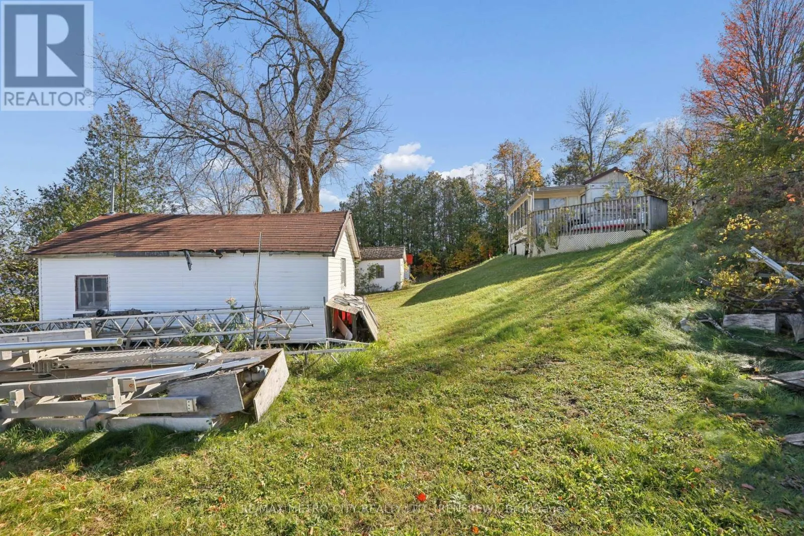 36 GRANDVIEW LANE