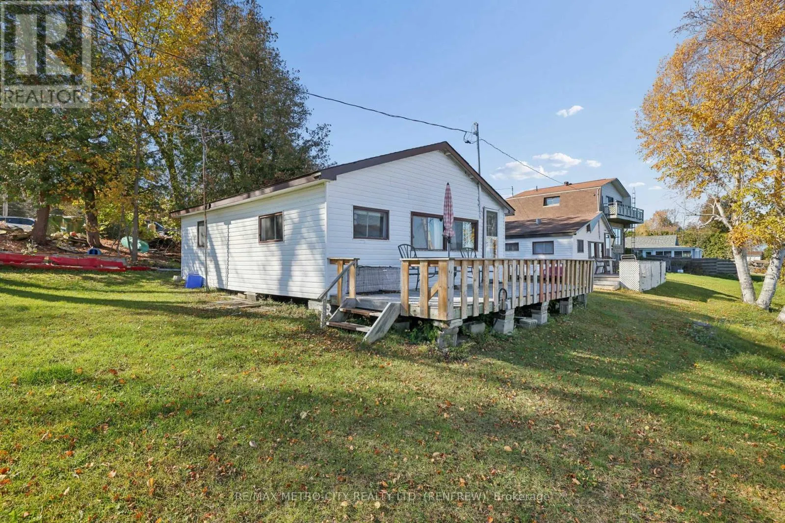 36 GRANDVIEW LANE