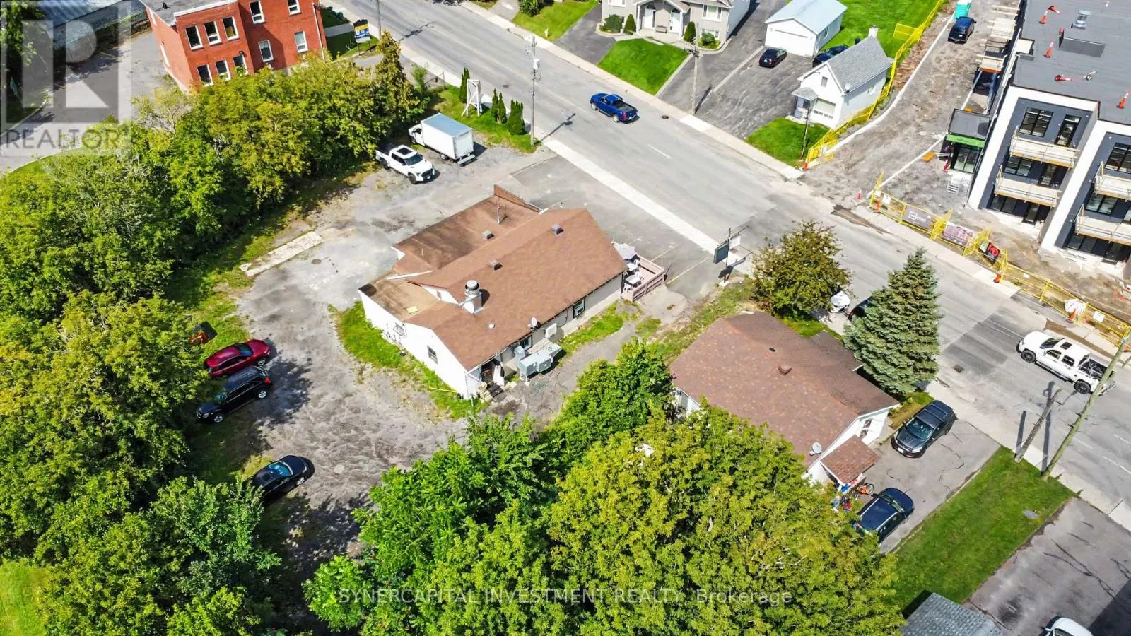 623-655 LAURIER ST STREET