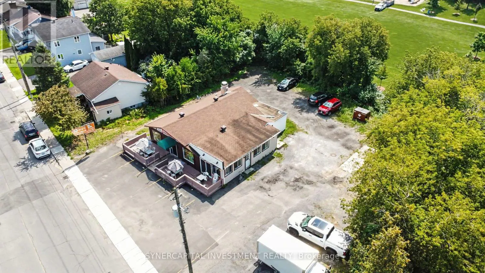 623-655 LAURIER ST STREET