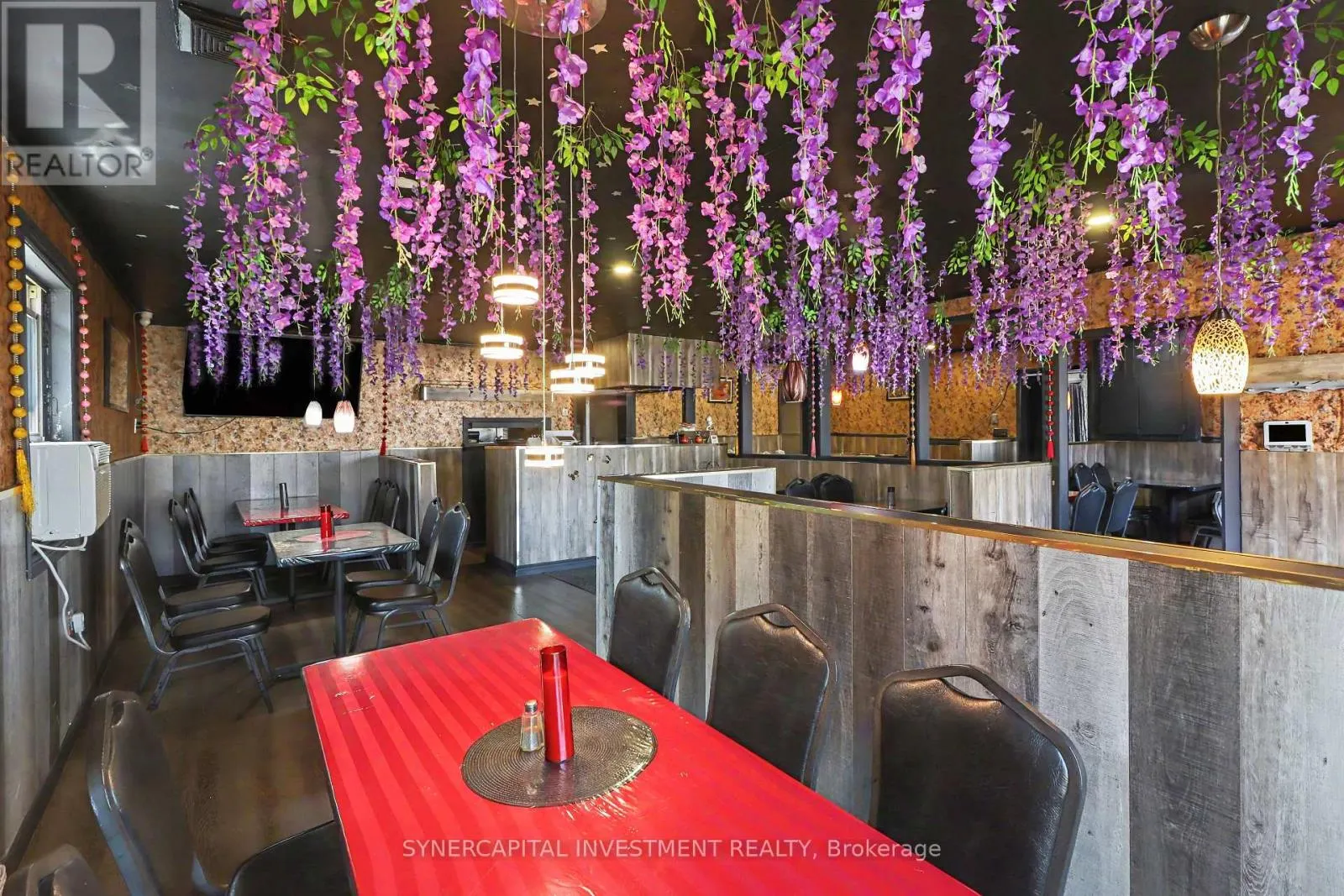623-655 LAURIER ST STREET