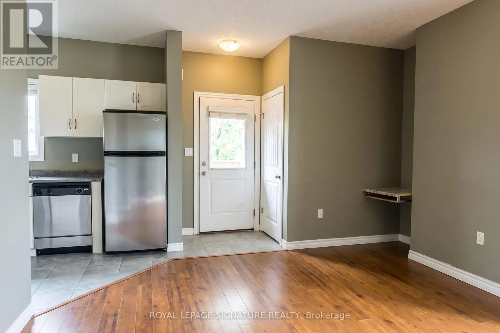 MAIN LEVEL - 654 ST. DAVID STREET N