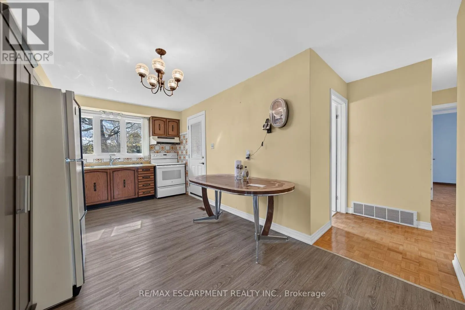 72 TERESA STREET N