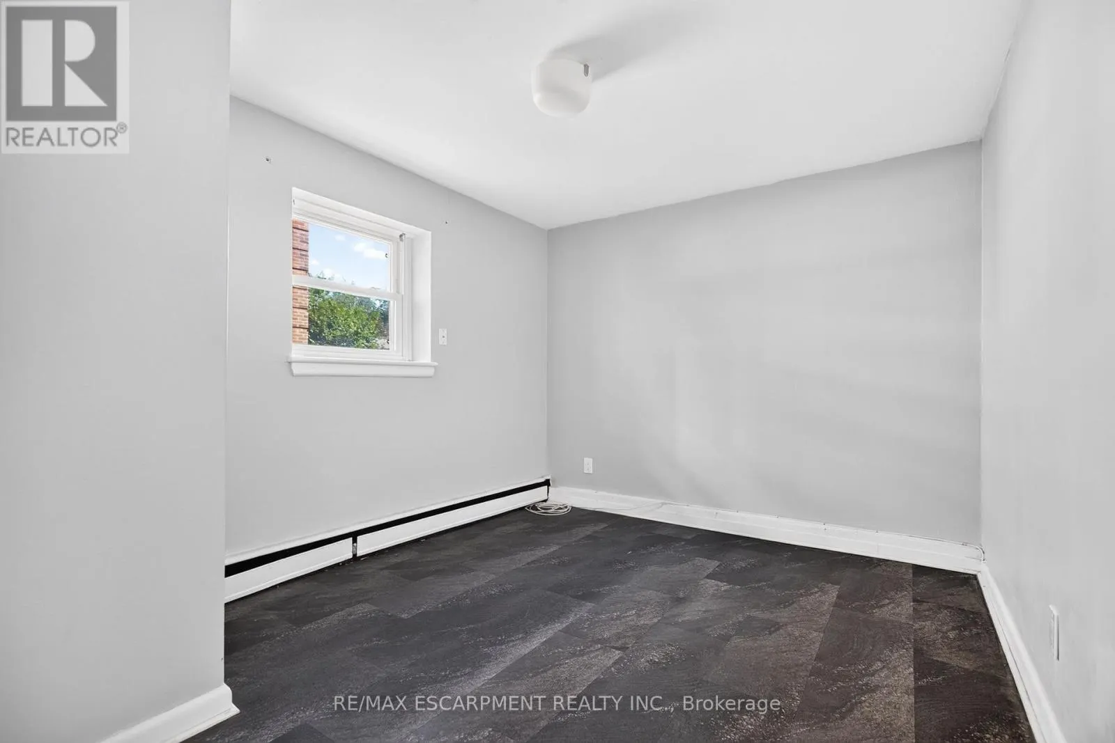 1 - 3 APPLEWOOD AVENUE