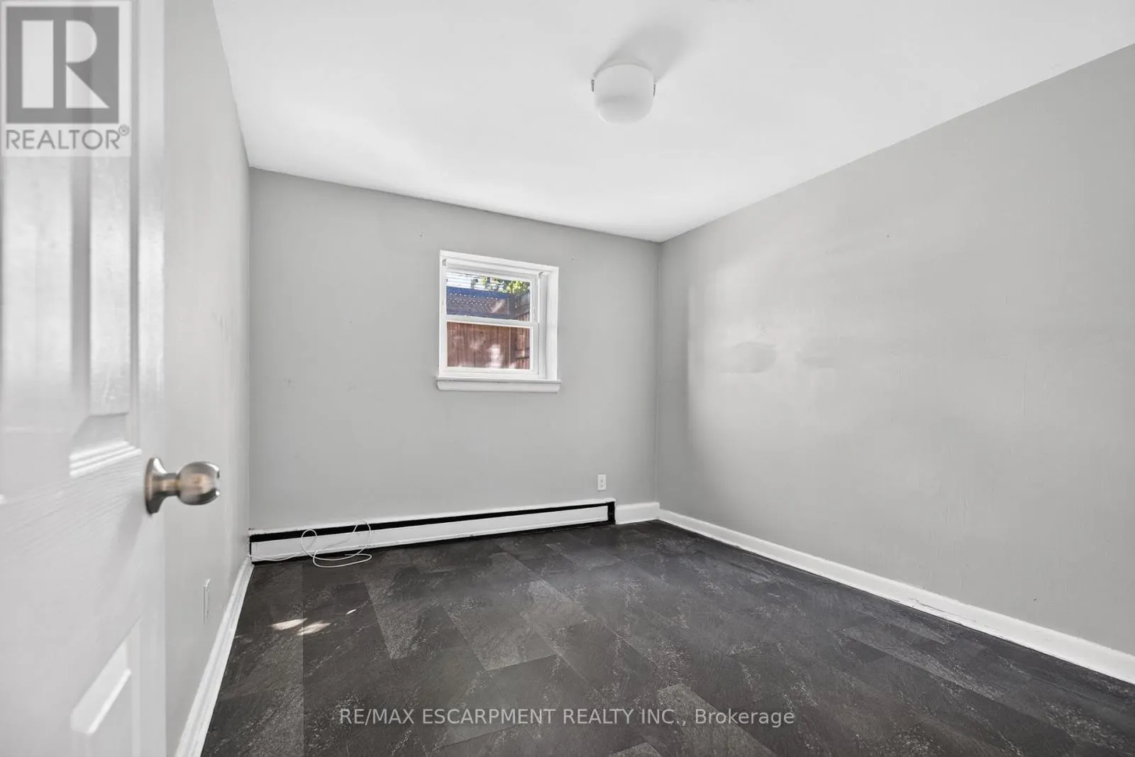 1 - 3 APPLEWOOD AVENUE