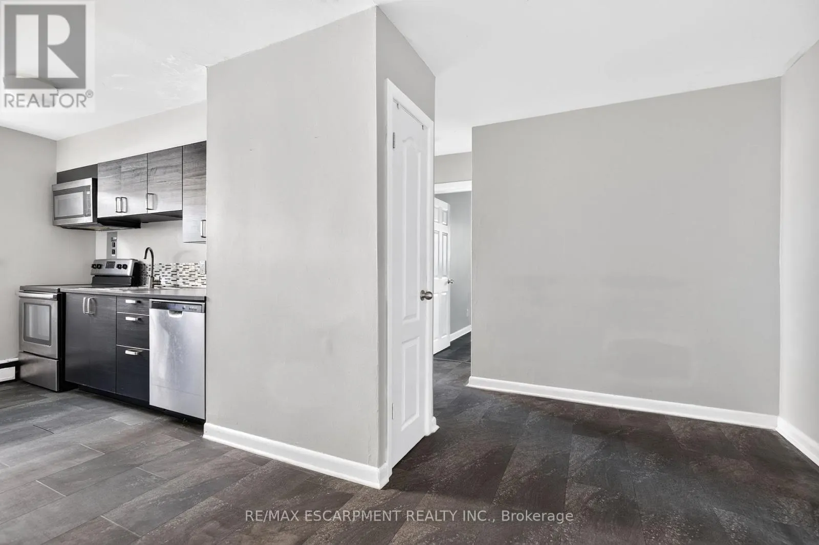 1 - 3 APPLEWOOD AVENUE