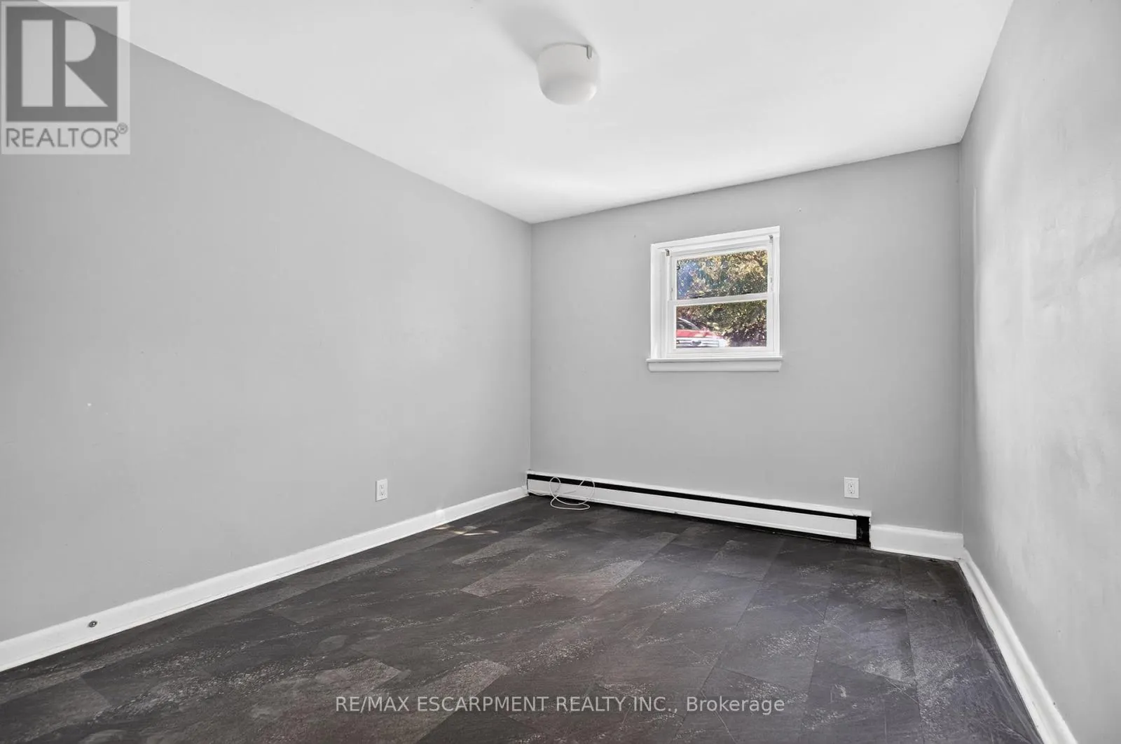 1 - 3 APPLEWOOD AVENUE