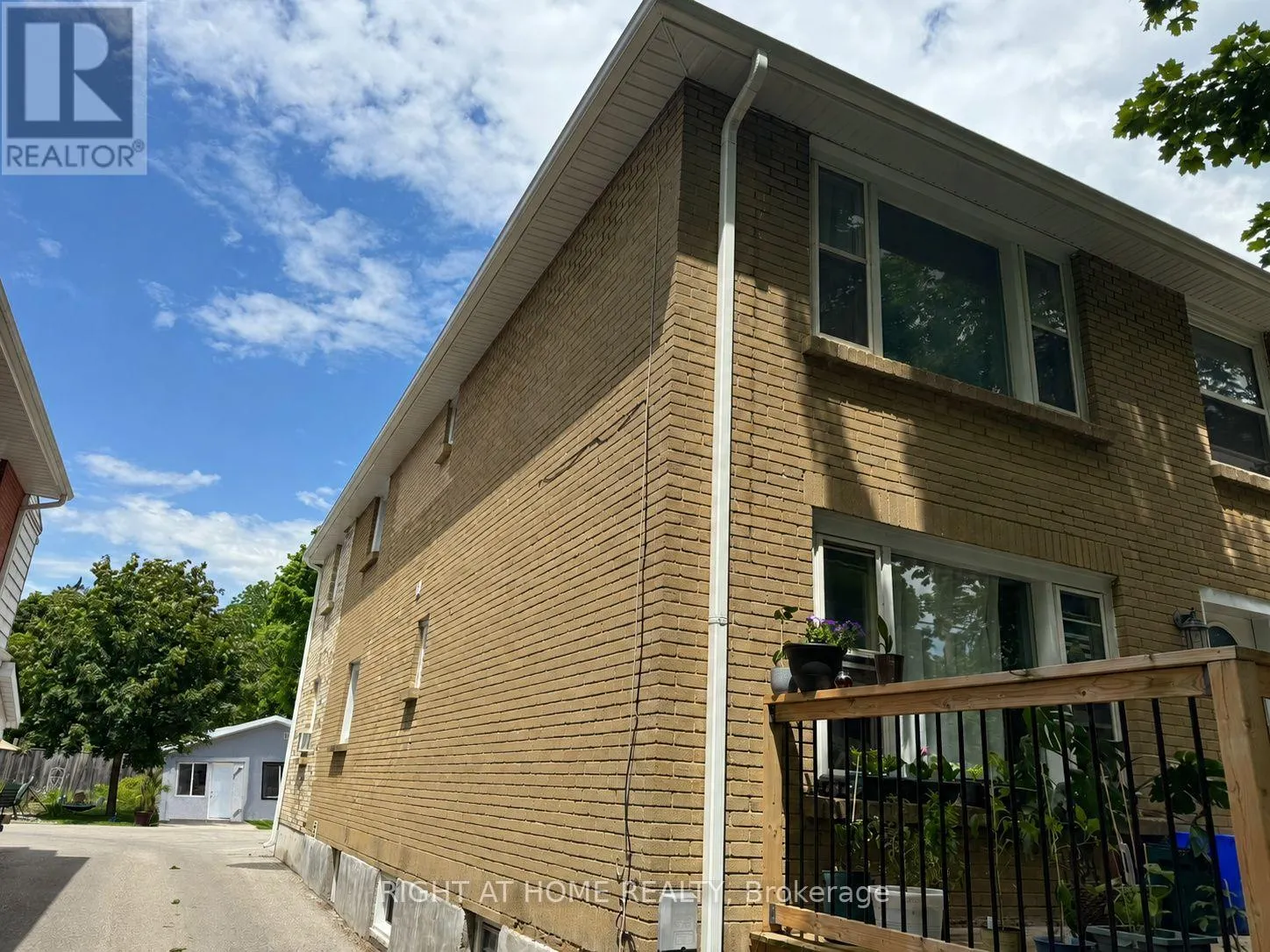 17 EVERGREEN AVENUE