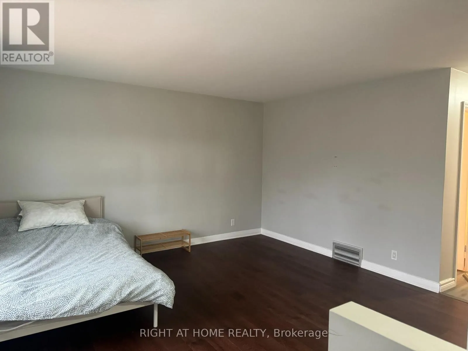 17 EVERGREEN AVENUE