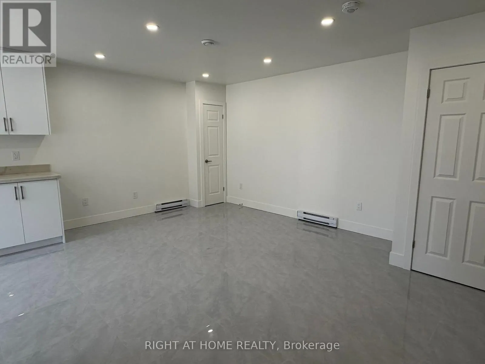 17 EVERGREEN AVENUE
