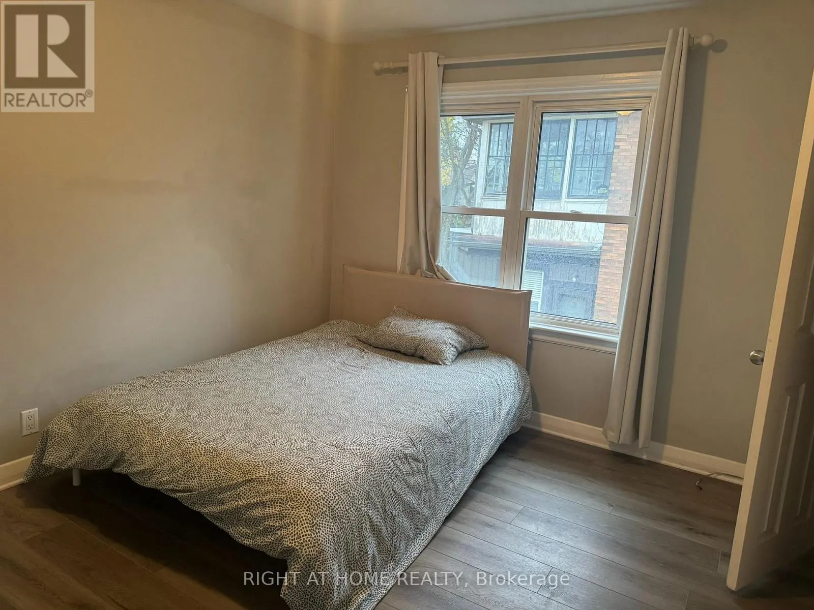 17 EVERGREEN AVENUE