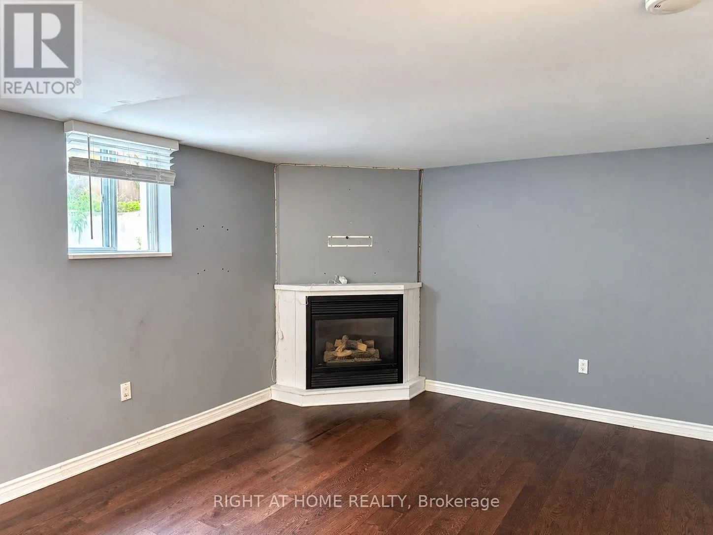 21 EVERGREEN AVENUE