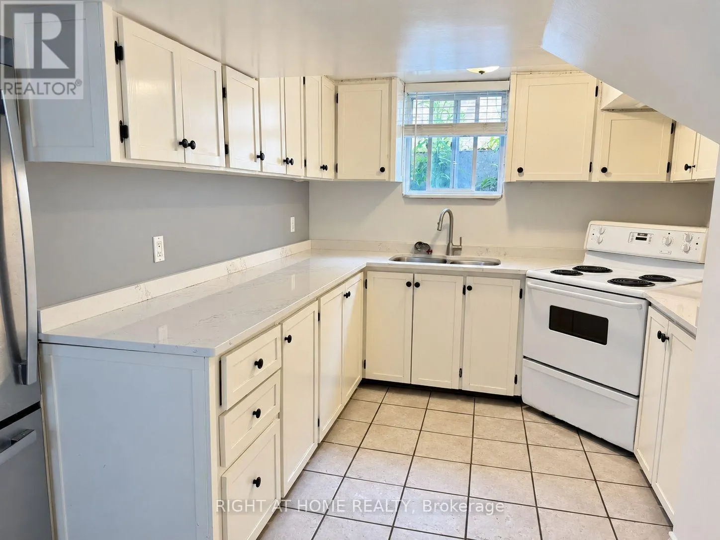 21 EVERGREEN AVENUE
