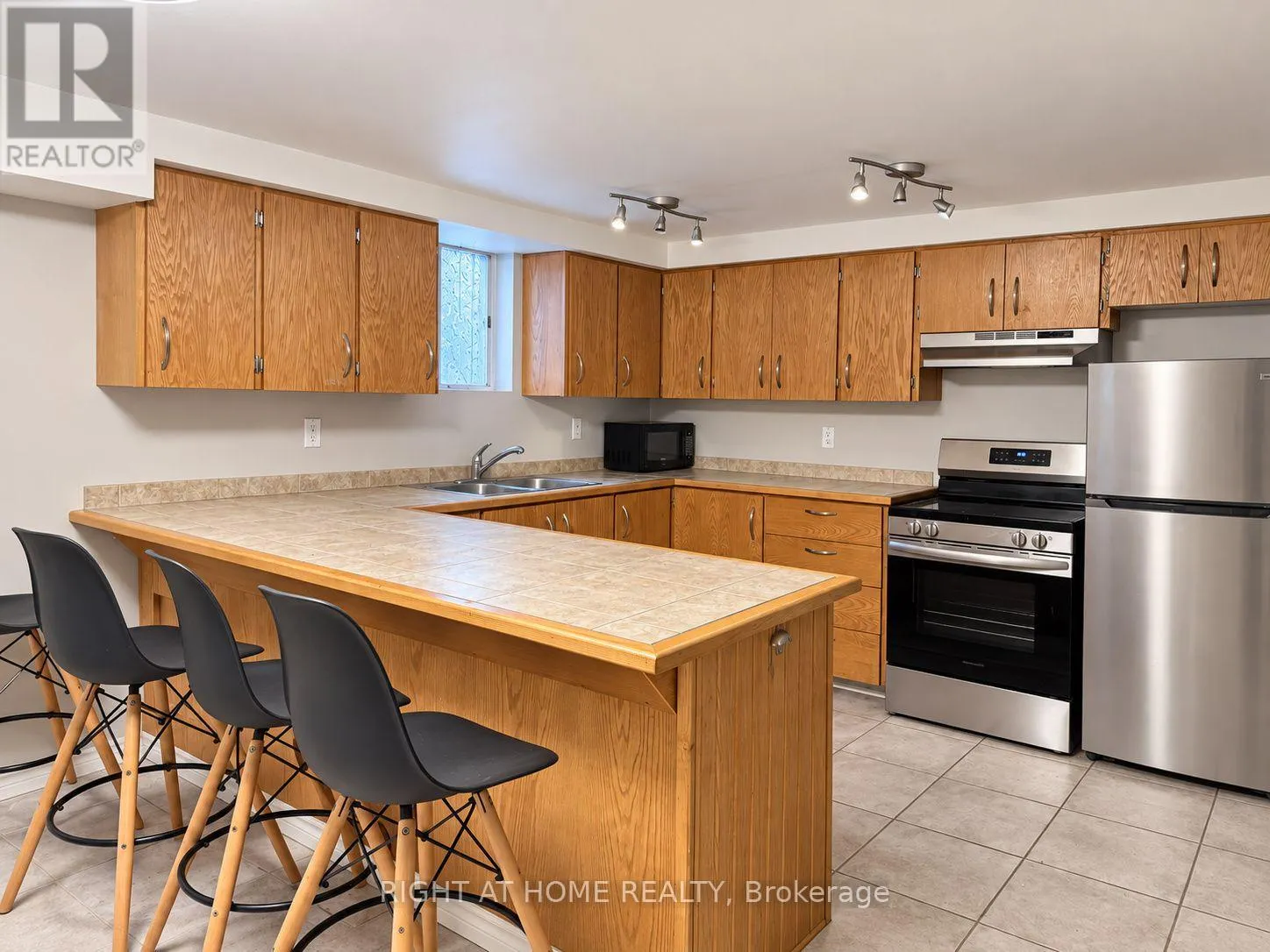 19 EVERGREEN AVENUE