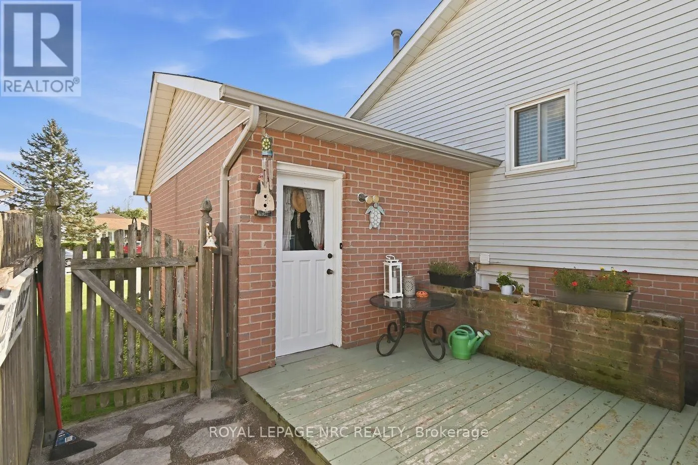 92 LARCHWOOD CIRCLE