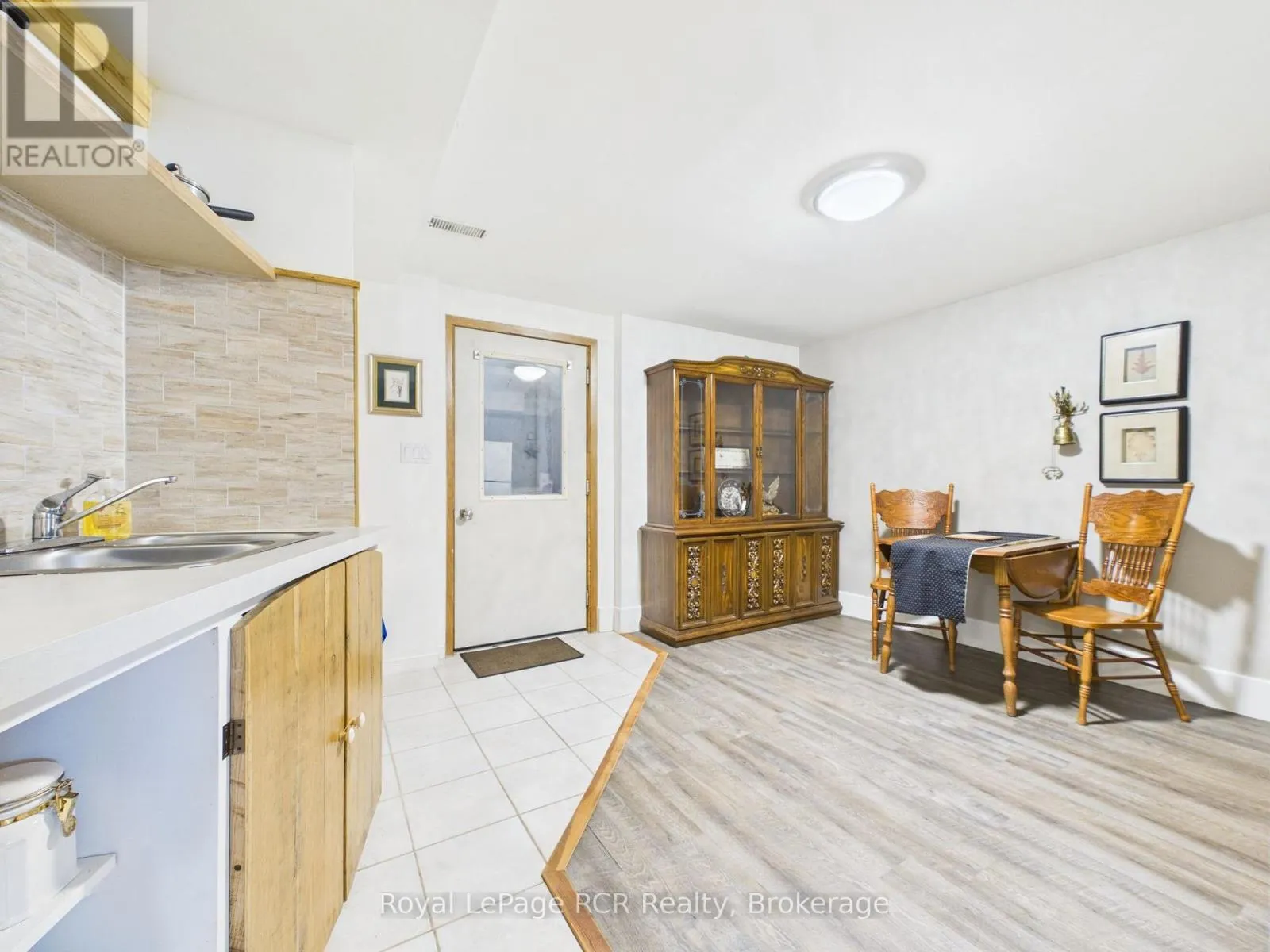 99 JOHN STREET W