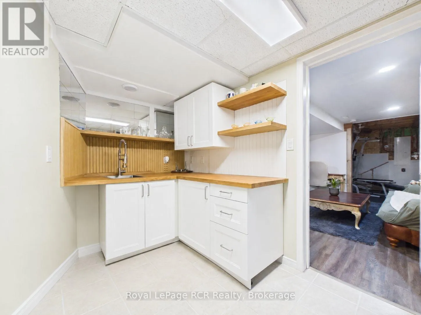 99 JOHN STREET W