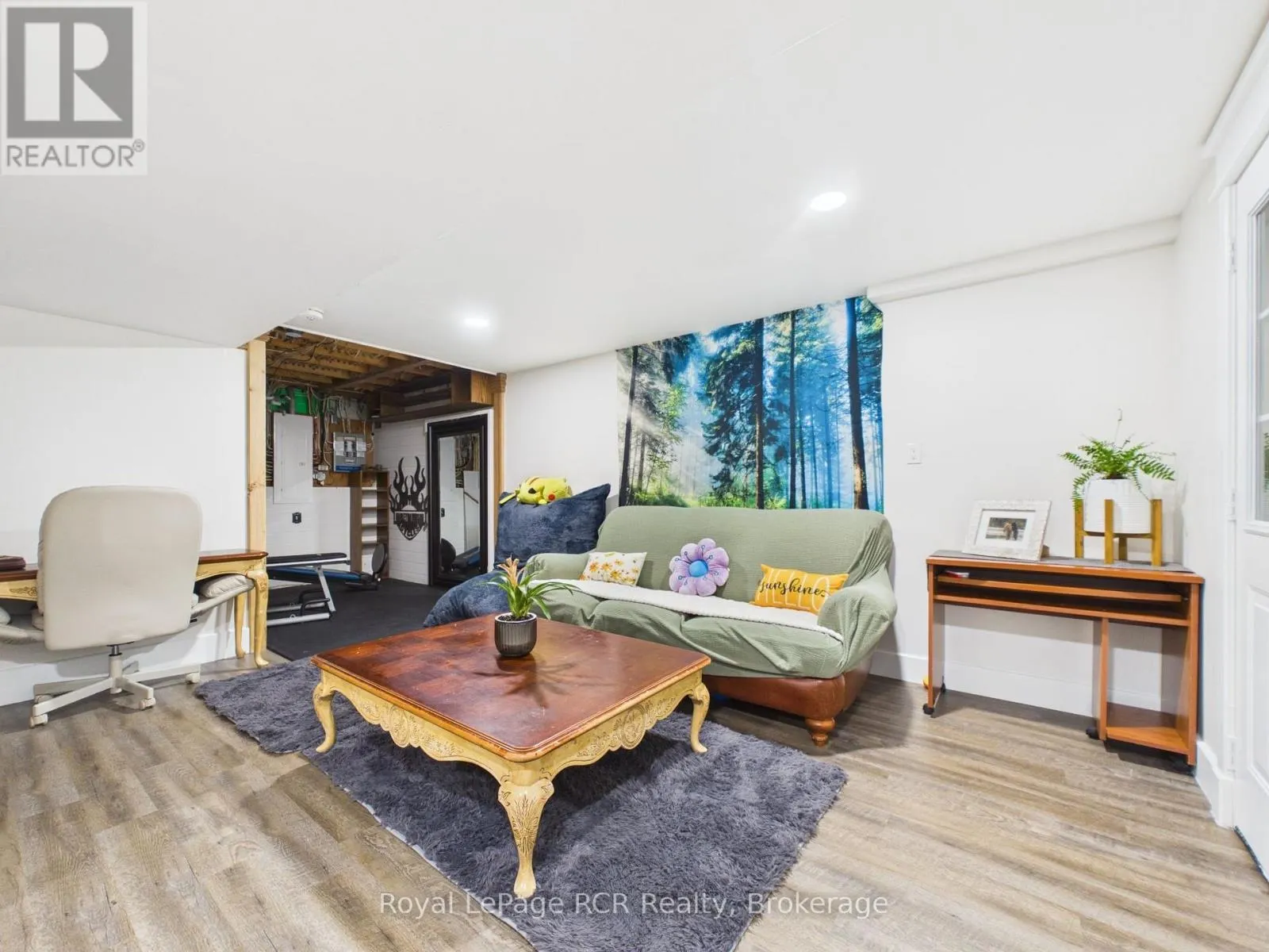 99 JOHN STREET W
