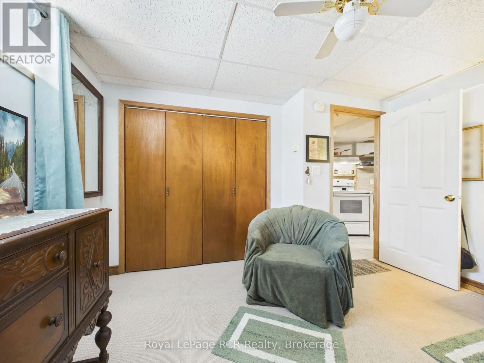 99 JOHN STREET W