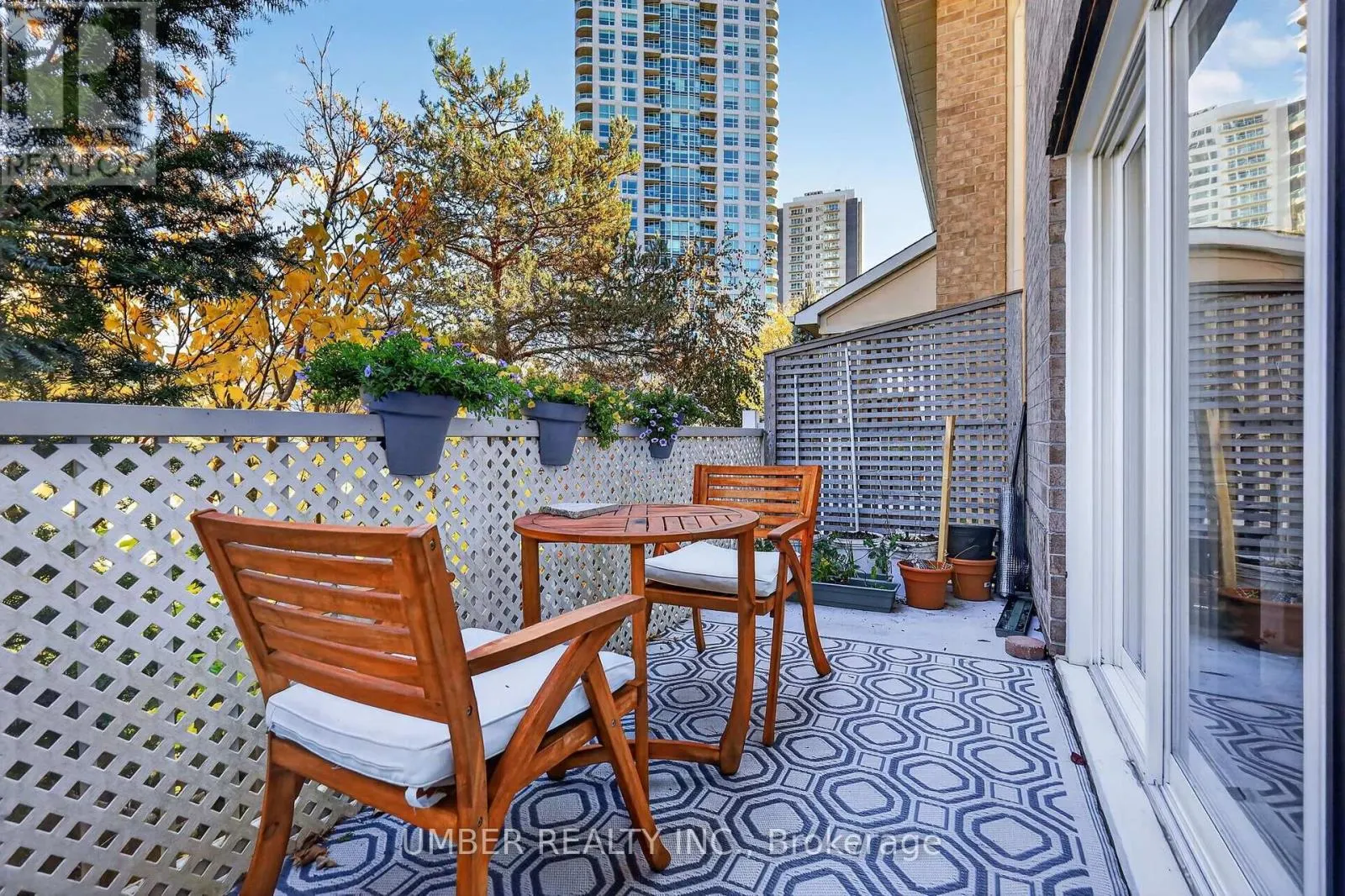 23 BRIARWAY PRIVATE