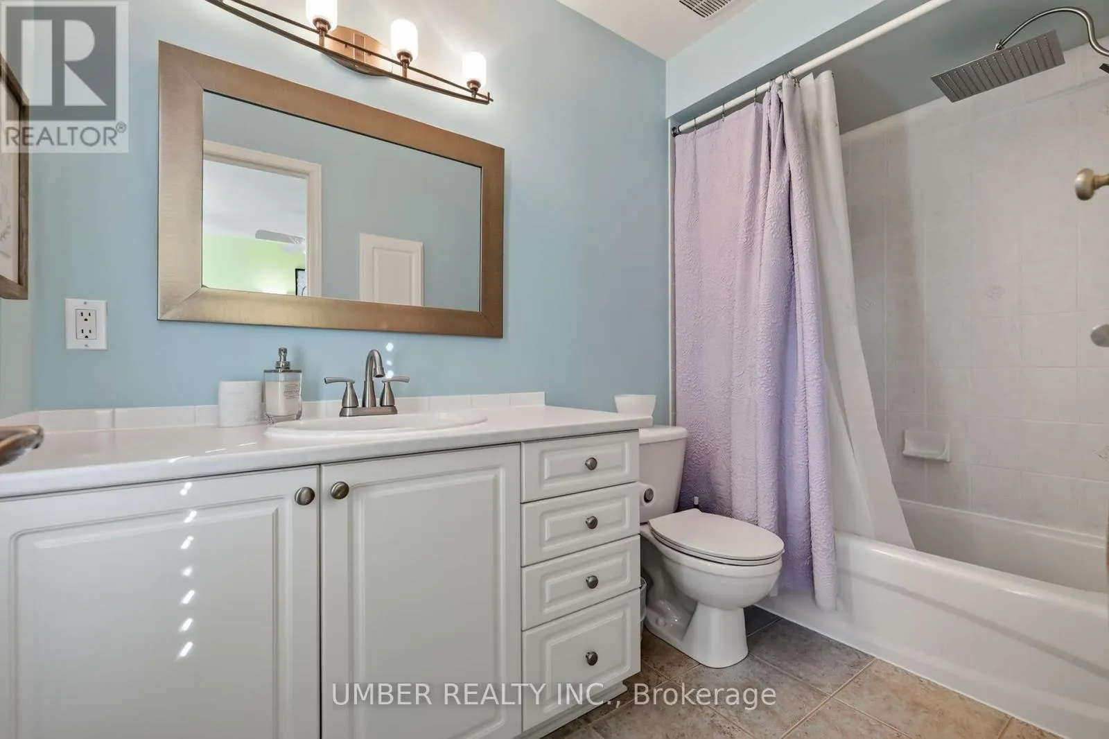 23 BRIARWAY PRIVATE