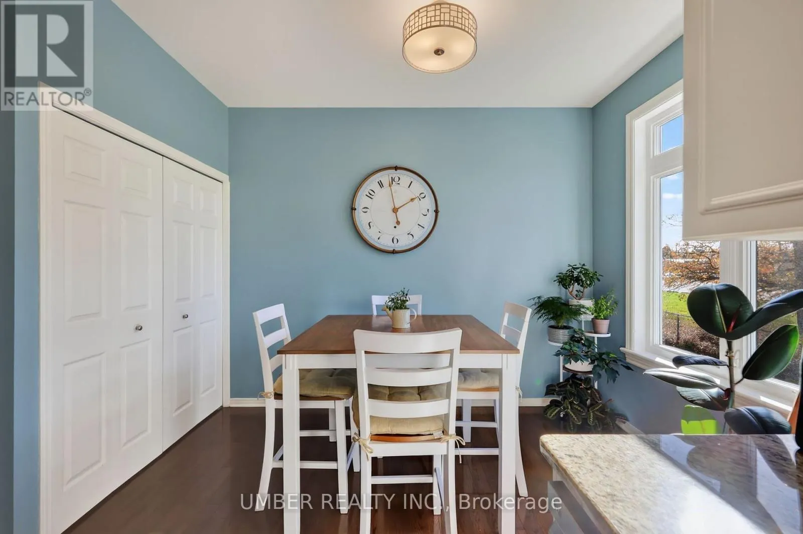 23 BRIARWAY PRIVATE