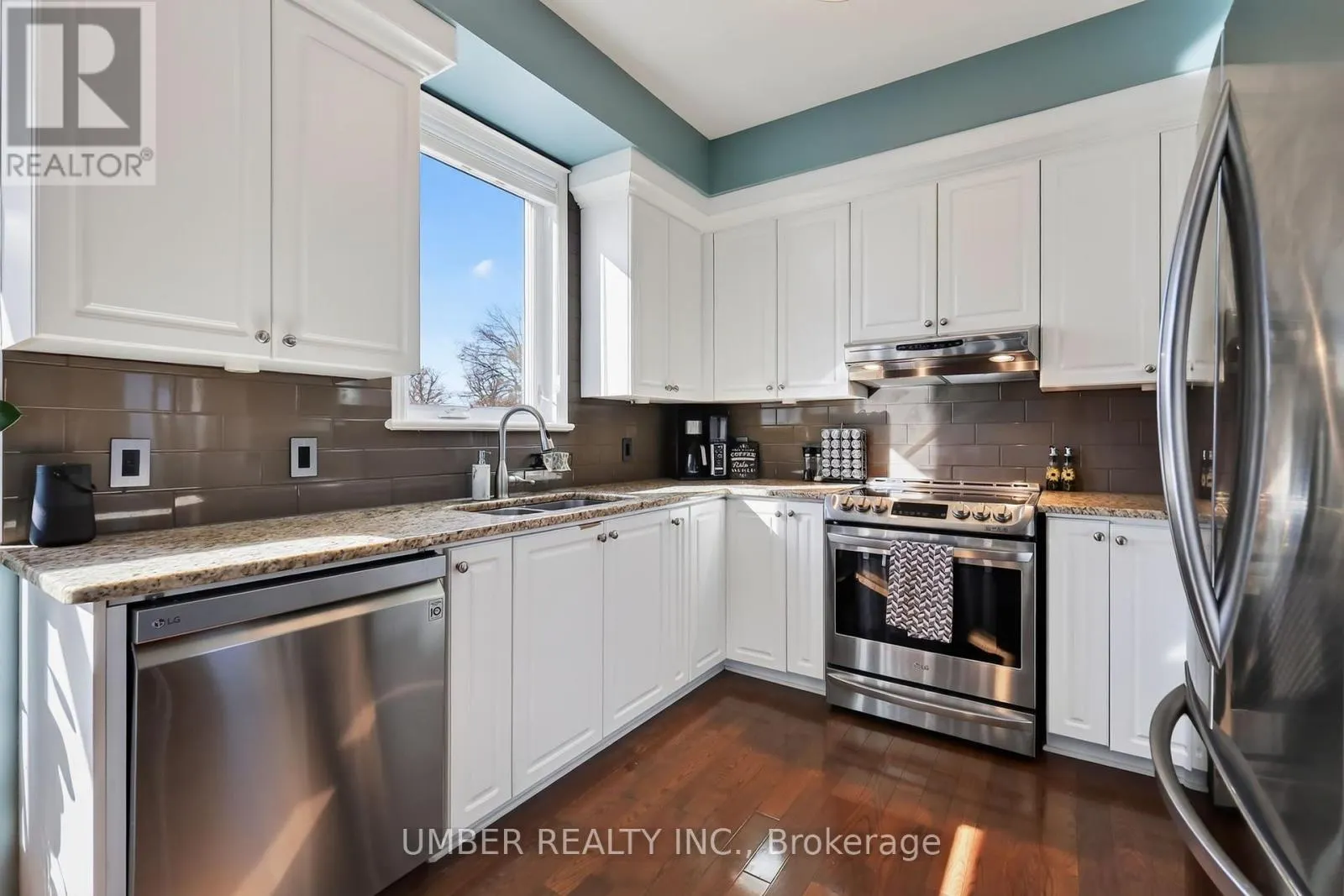 23 BRIARWAY PRIVATE