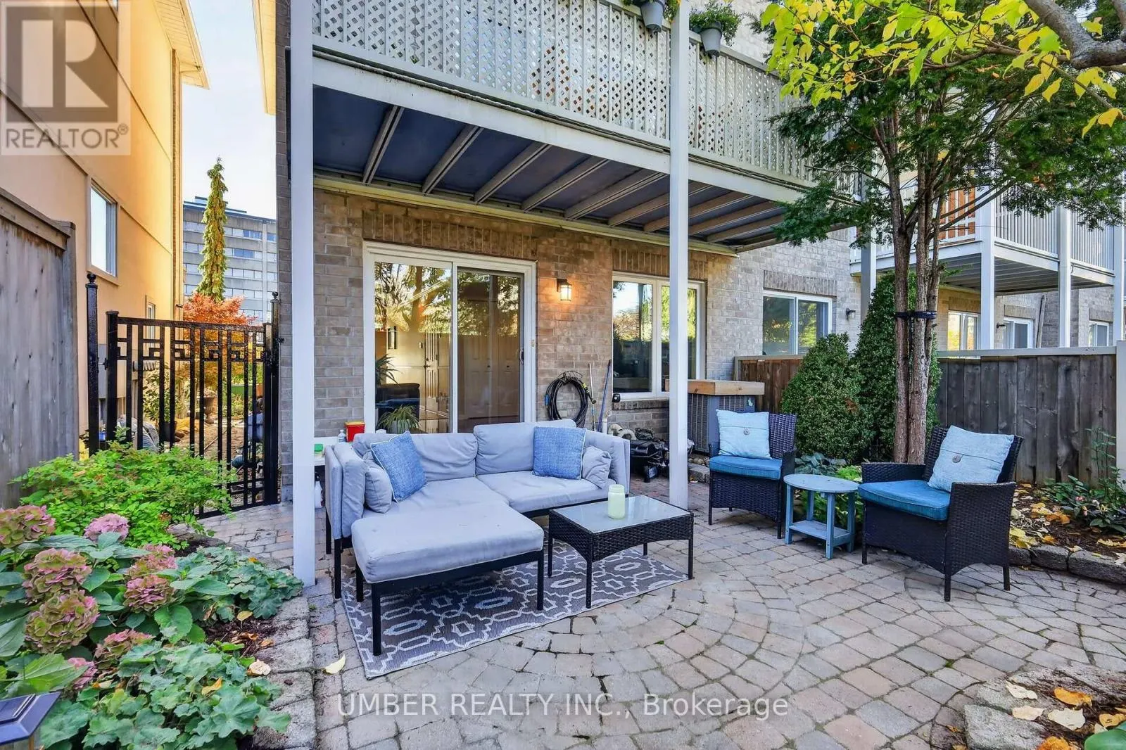 23 BRIARWAY PRIVATE