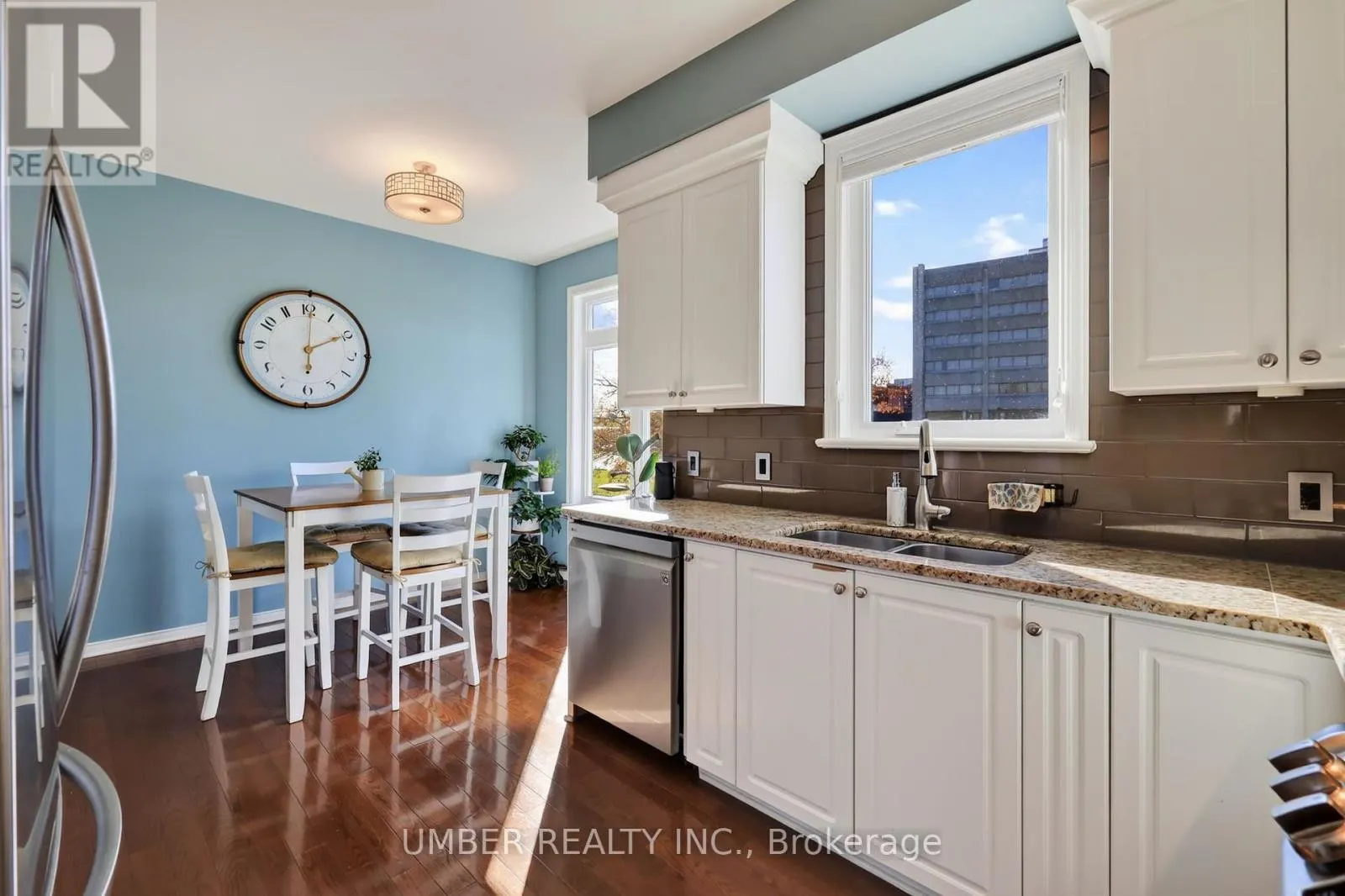 23 BRIARWAY PRIVATE