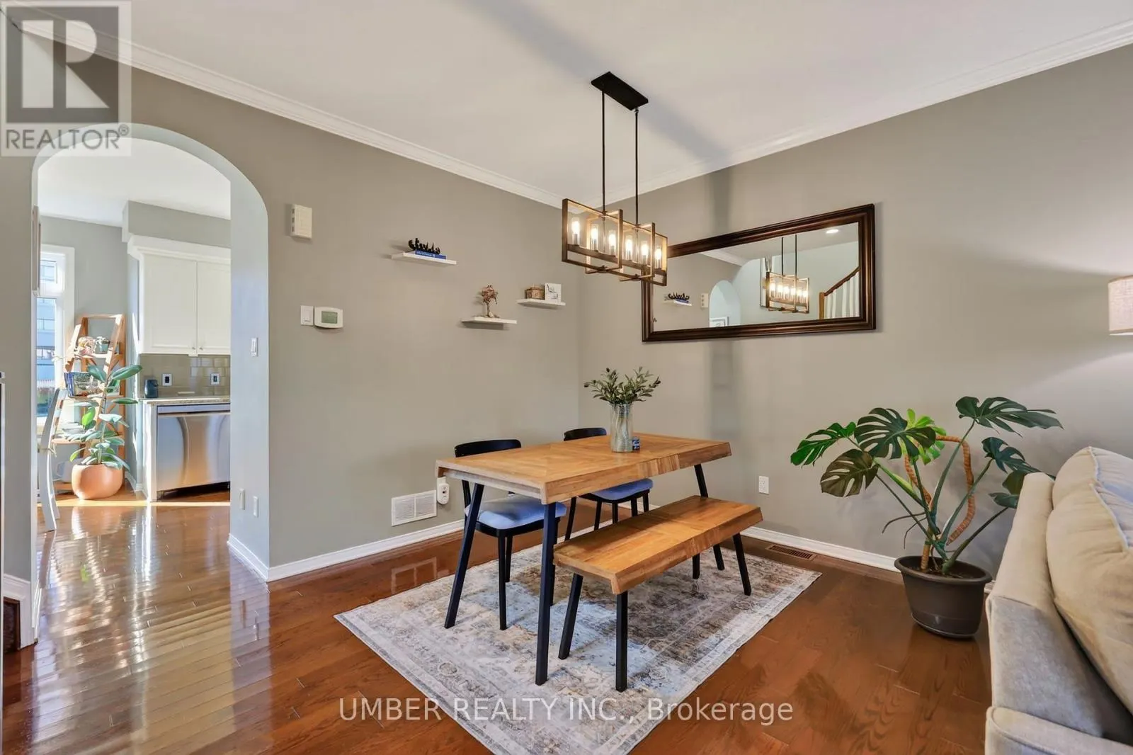 23 BRIARWAY PRIVATE