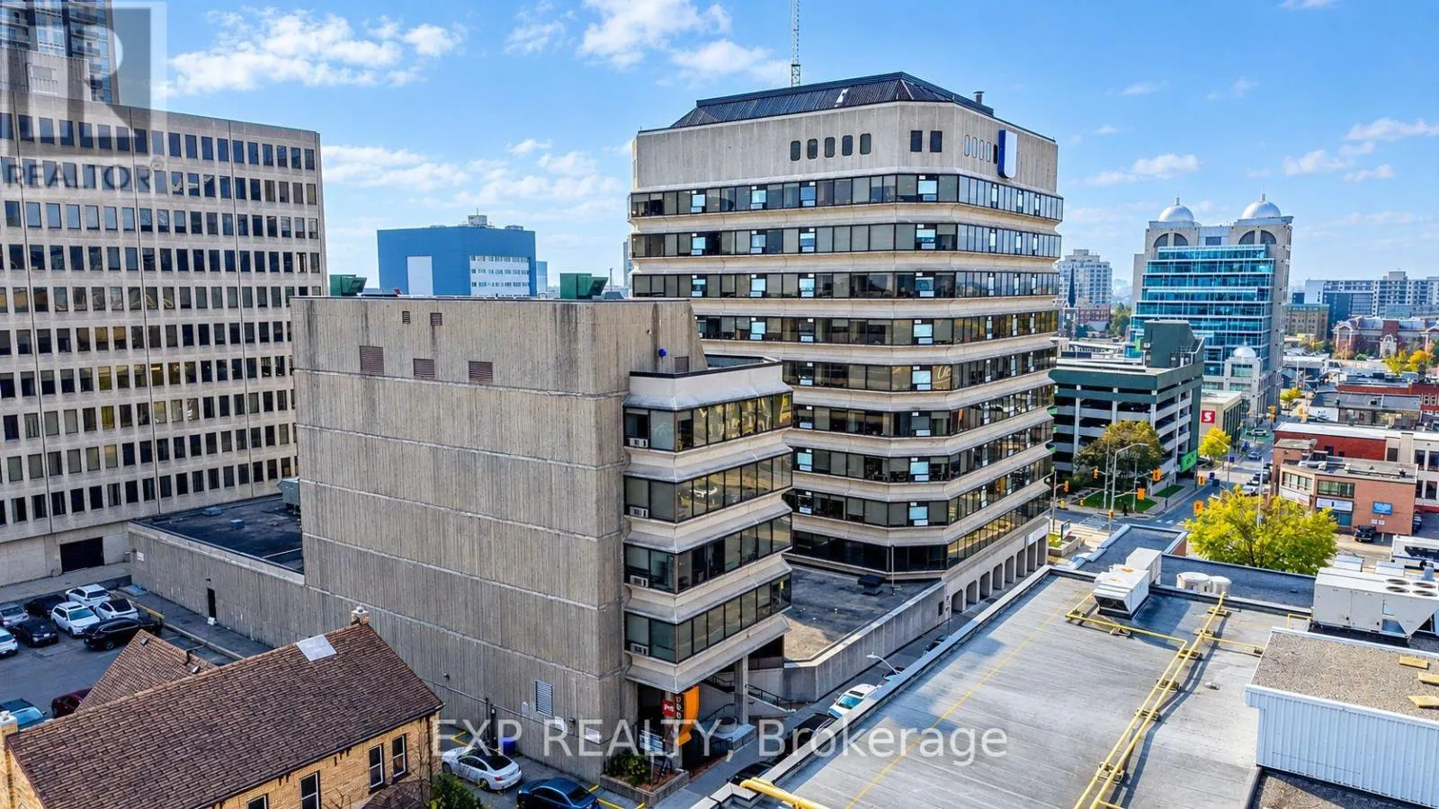 103 - 30 DUKE STREET W