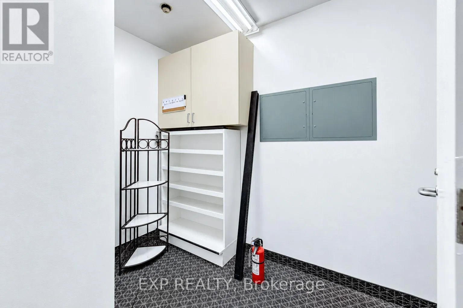 103 - 30 DUKE STREET W