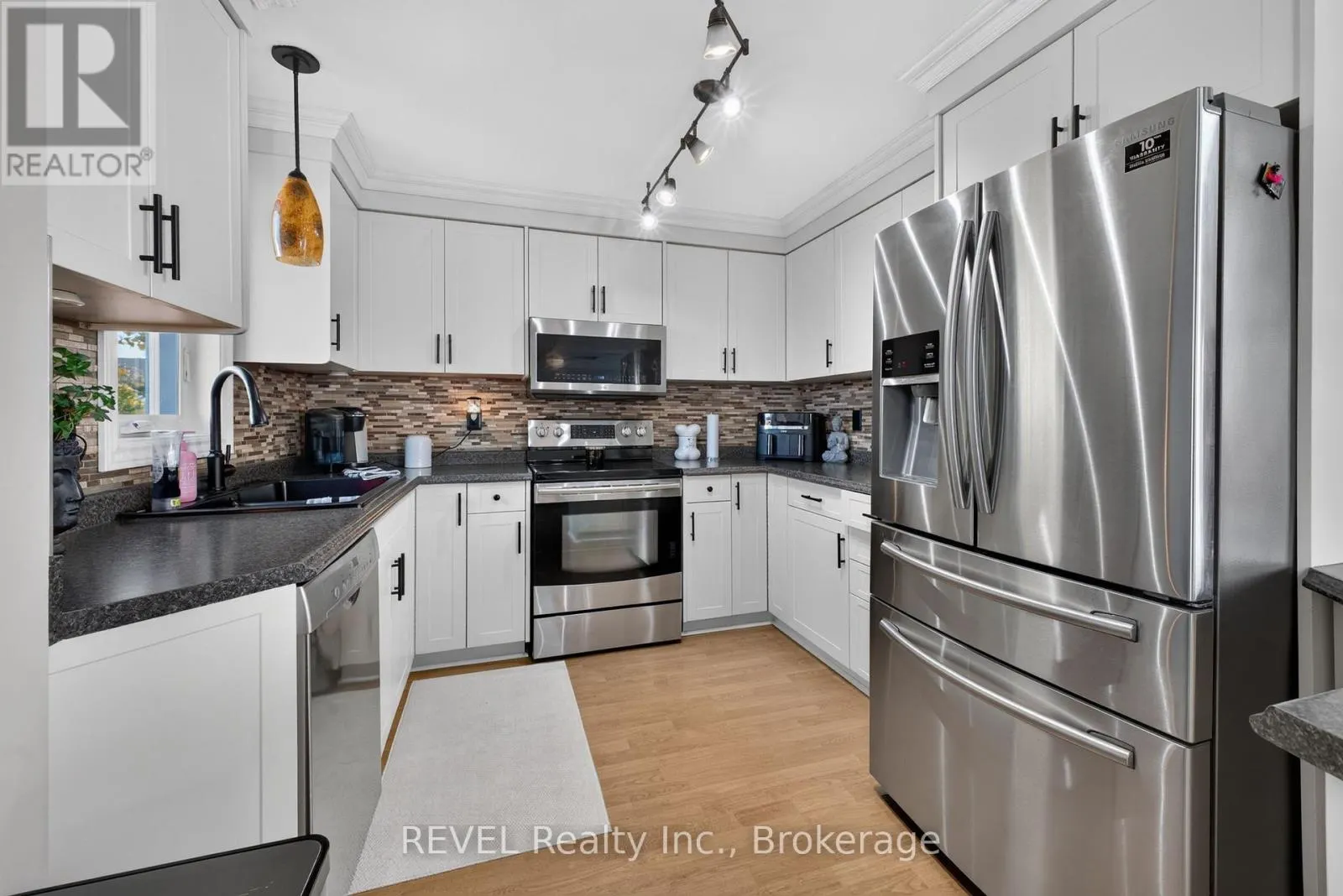 890 CONCESSION ROAD