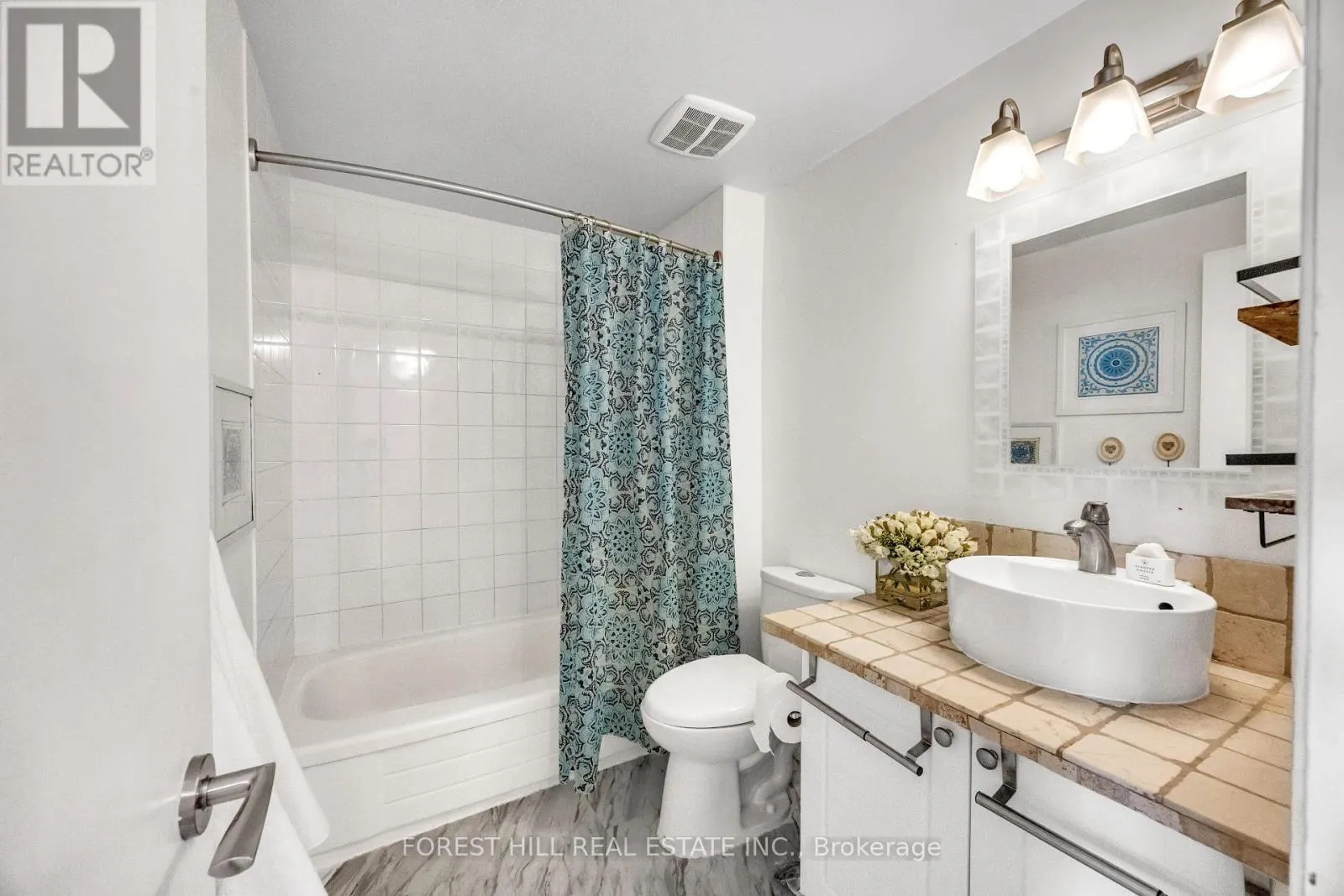 40 - 1238 LIMBERLOST ROAD #40