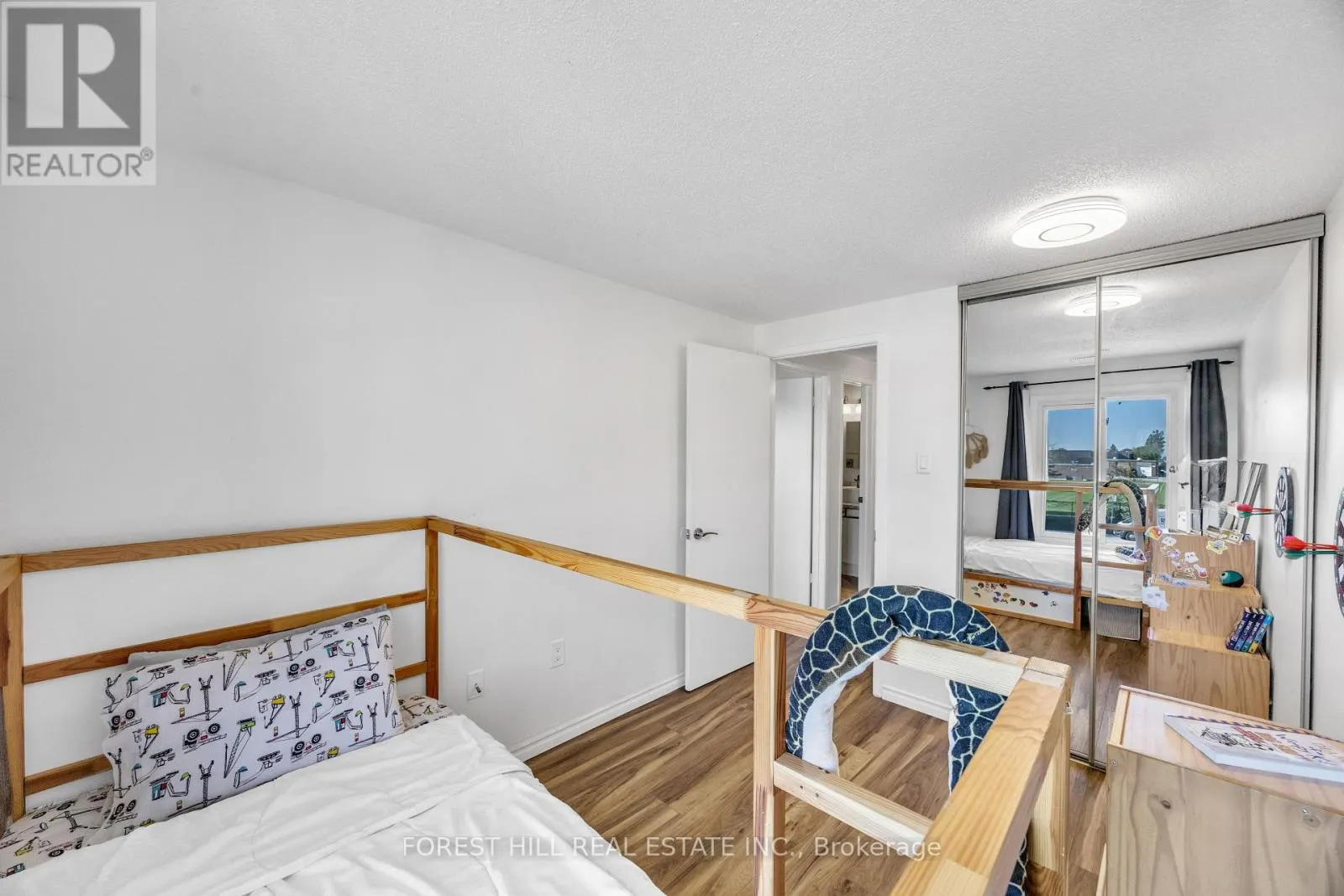 40 - 1238 LIMBERLOST ROAD #40