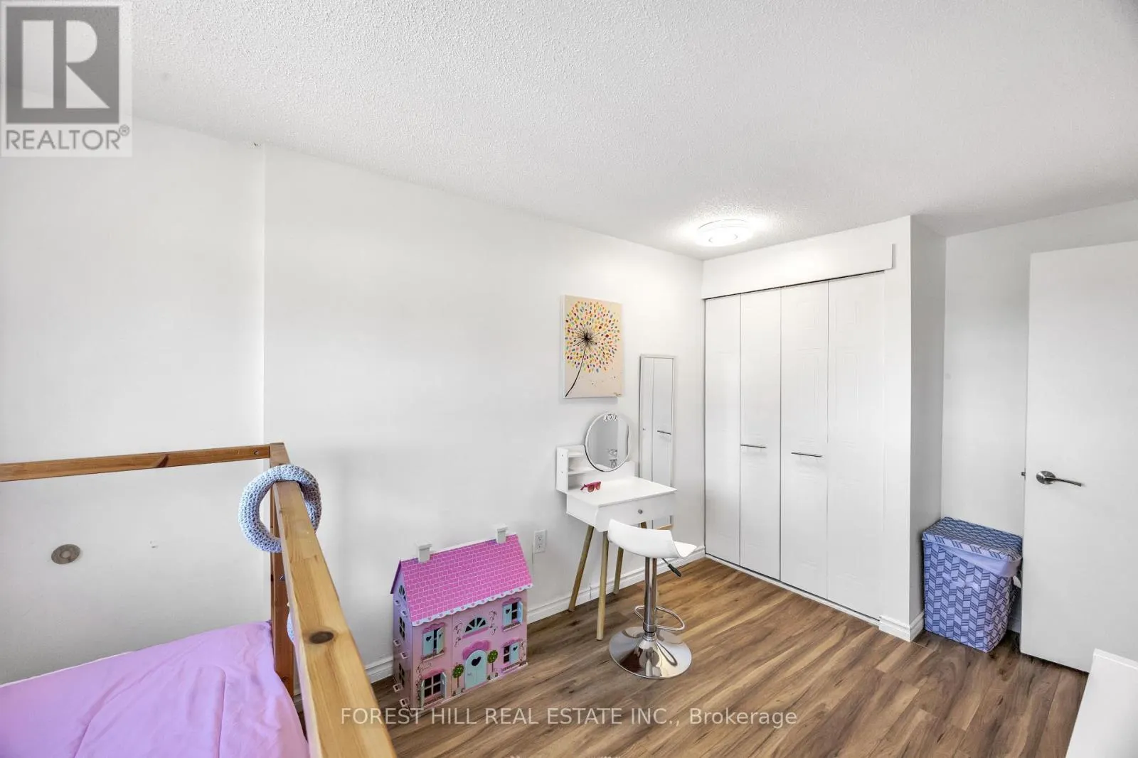 40 - 1238 LIMBERLOST ROAD #40