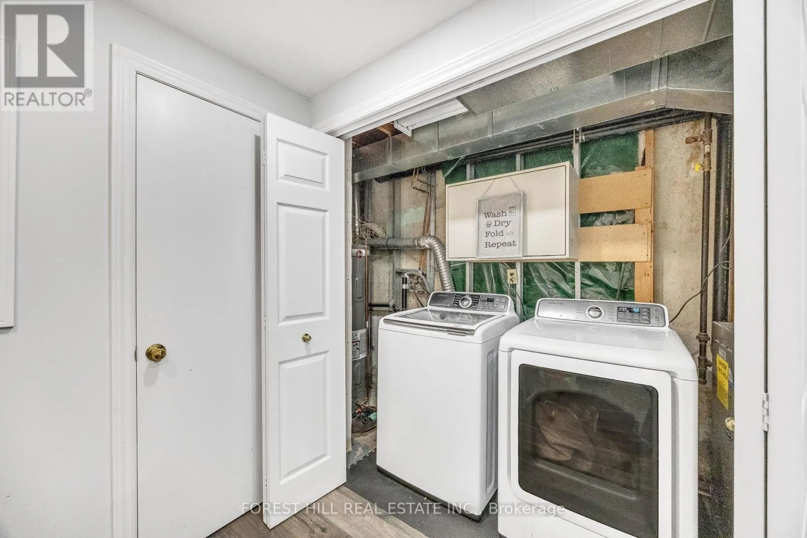 40 - 1238 LIMBERLOST ROAD #40