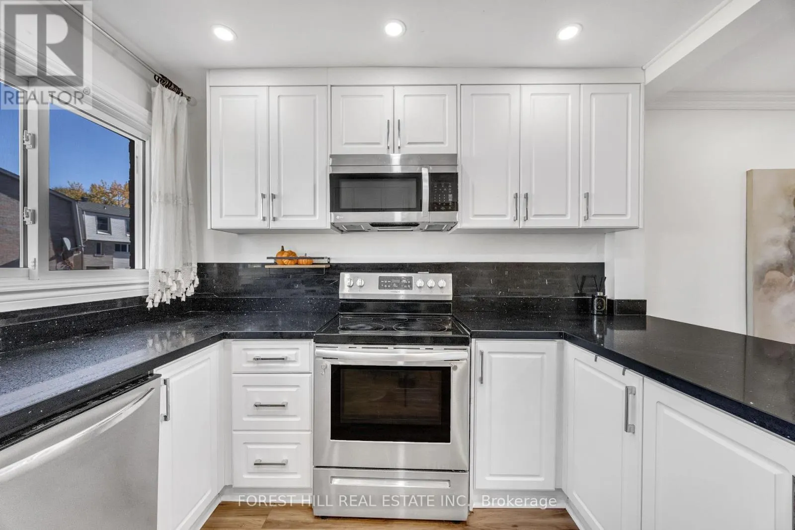 40 - 1238 LIMBERLOST ROAD #40