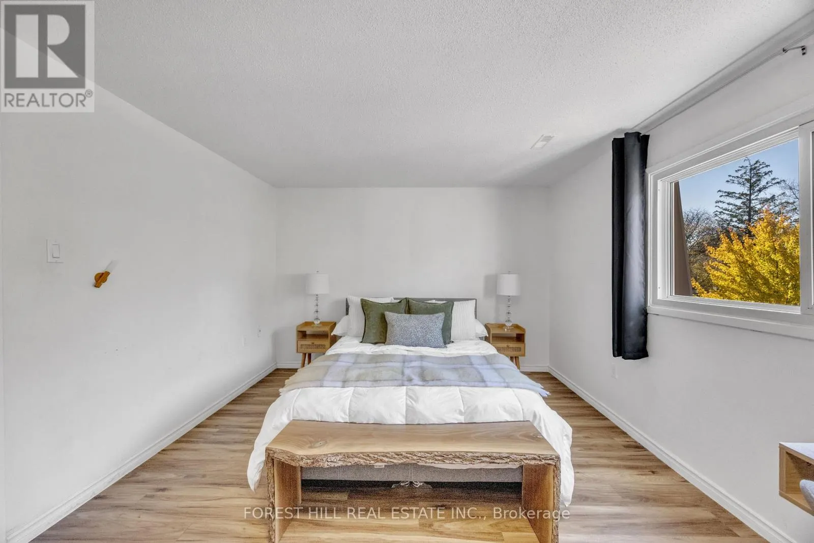 40 - 1238 LIMBERLOST ROAD #40