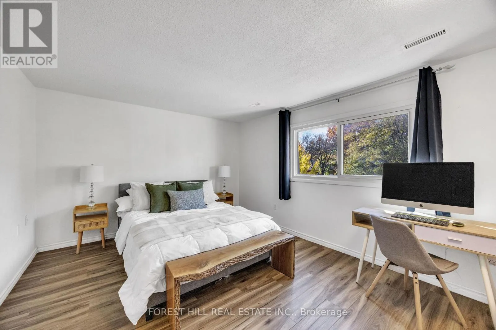 40 - 1238 LIMBERLOST ROAD #40