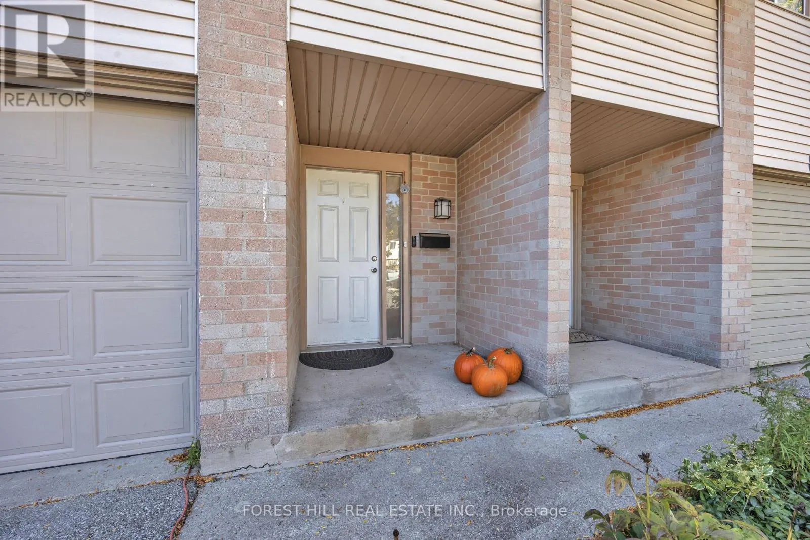 40 - 1238 LIMBERLOST ROAD #40