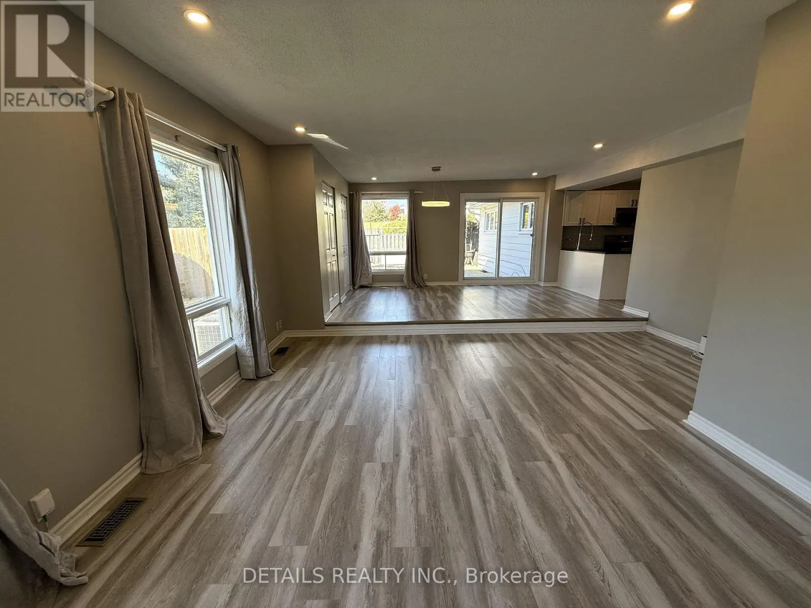55 SAGINAW CRESCENT
